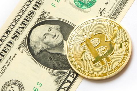 bitcoin, kryptomeny, dolar, centralne banky