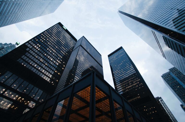 Amazon, Microsoft, Alibaba: Ako využívajú blockchain?